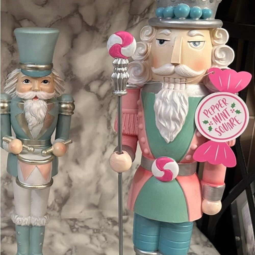 Peppermint Square Nutcracker Set - Pink and Mint